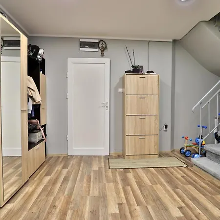 Global Star Maisonette 아파트